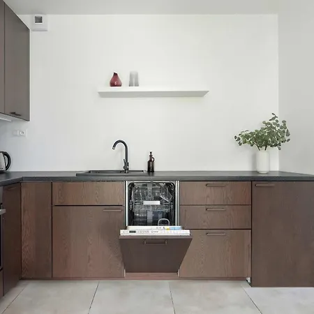 Modern With Parking Near Malta By Renters Διαμέρισμα